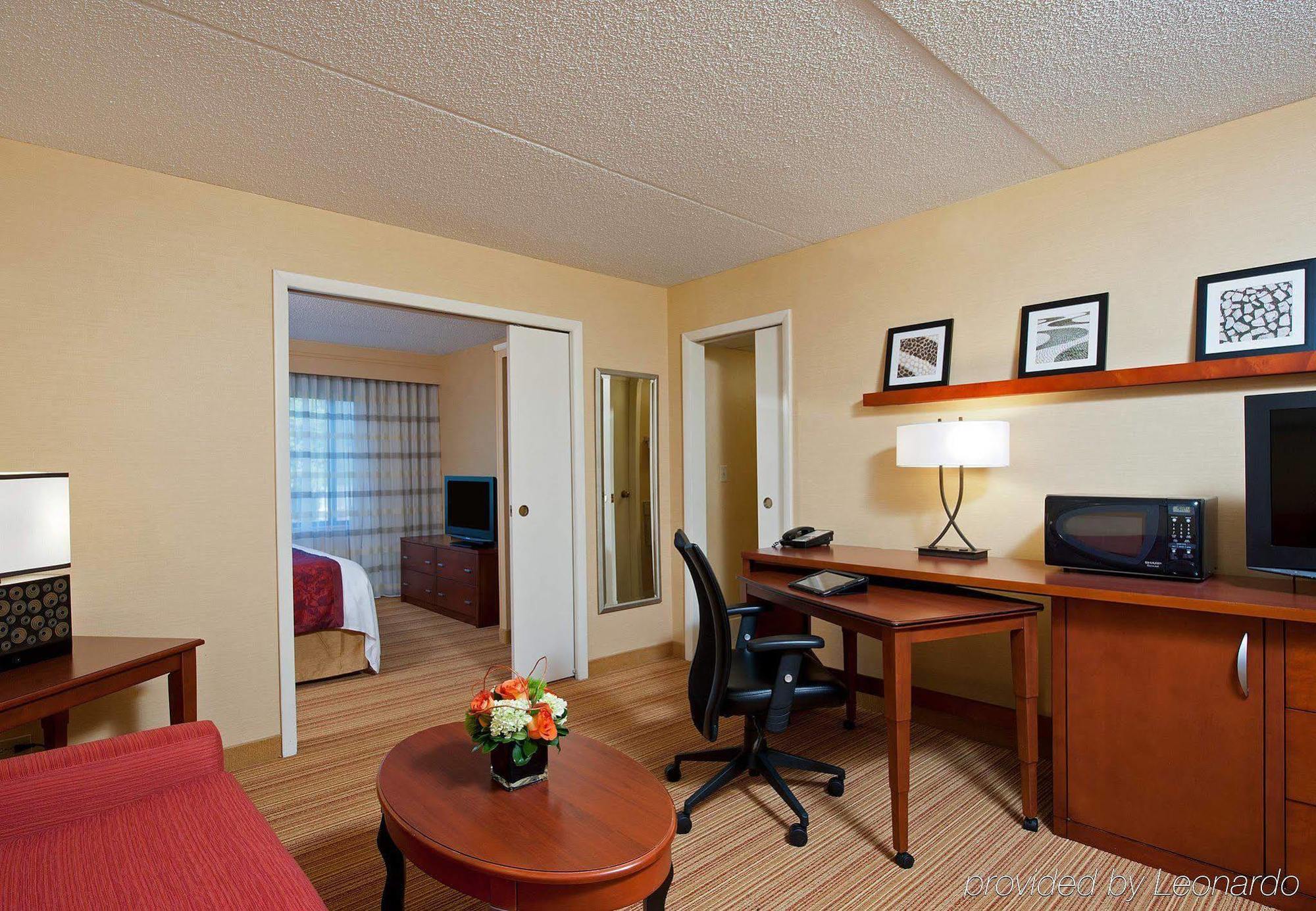 Courtyard Chicago Elmhurst/Oakbrook Area Habitación foto